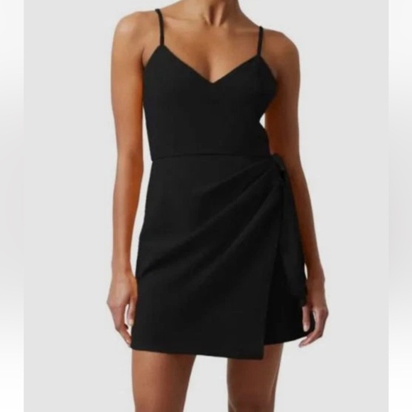 French Connection Women’s Black Mini v-neck Whisper Faux Wrap Dress Size 8 LBD - Picture 1 of 7